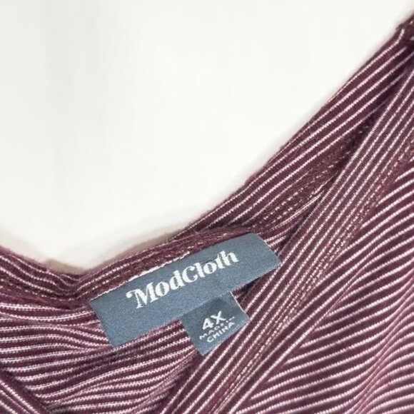 ModCloth Plus Size 4X Top Knit Maroon White Striped Scoop Oversized Stretch - Picture 3 of 3